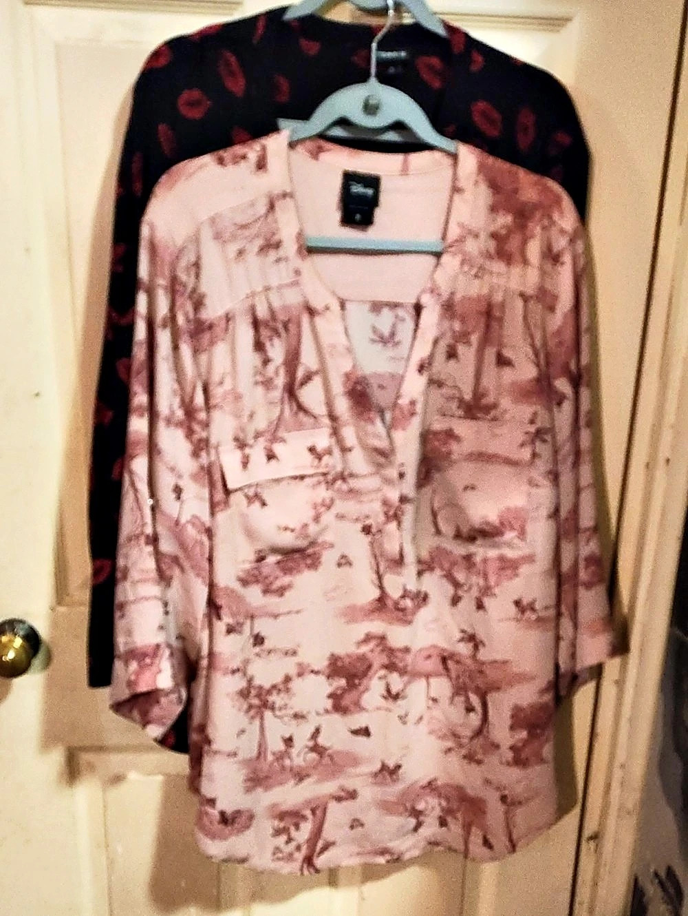 Torrid/ disney harper blouse.  peasant blouse lips